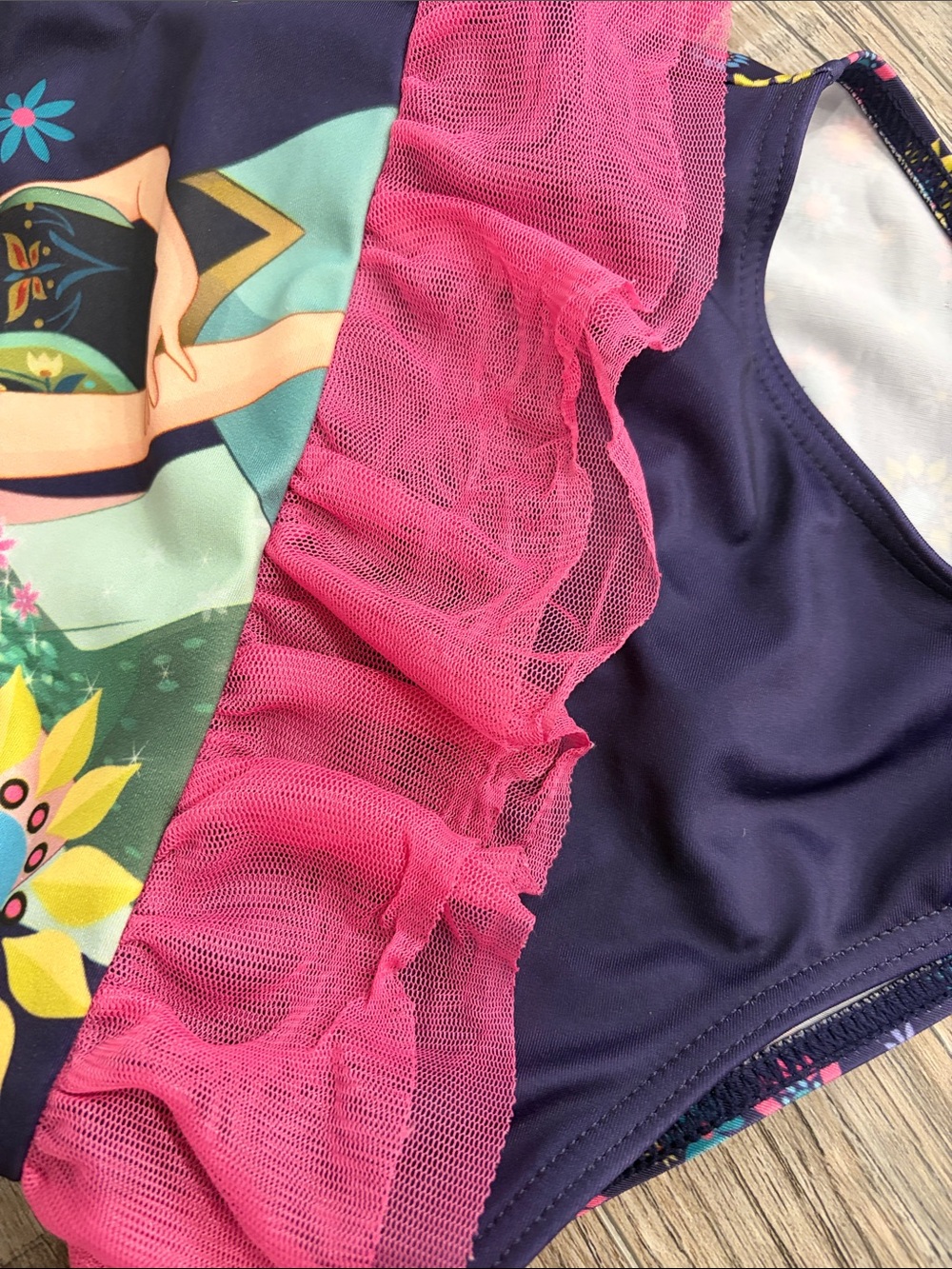 🦄5/25 Frozen Swimsuit - Picture 5 of 6